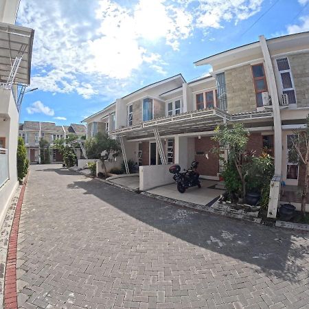Ndalem Ngadimulyo Homestay Jogja Family Only Ngabean Exterior foto